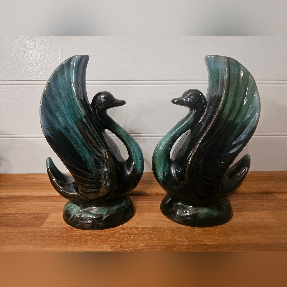 2 Swan blue mountain pottery Vases